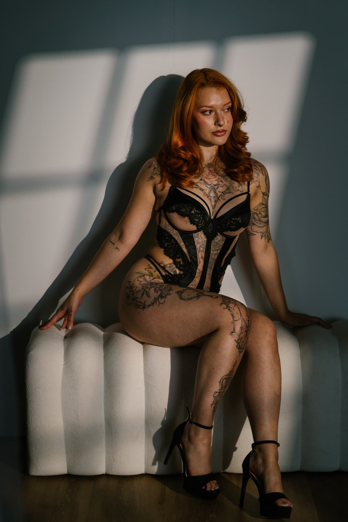 Boudoir portret door Studio Elena, daglicht studio Epe